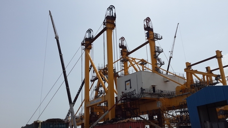 container_crane_2